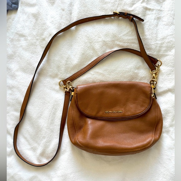 Michael Kors crossbody leather - Picture 1 of 5